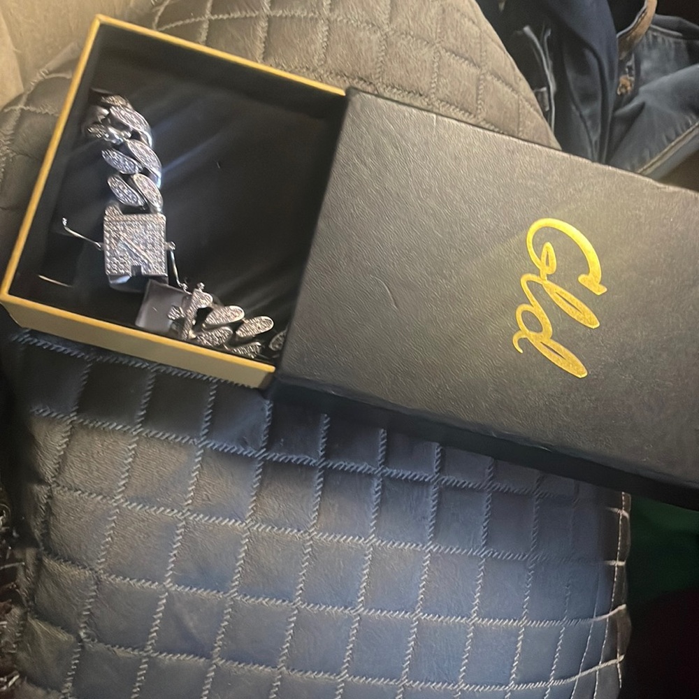 Got a 450$ chain  never been warned